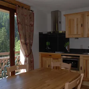 https://apartments-les-balcons-de-larly.hotels-rhonealpes.com