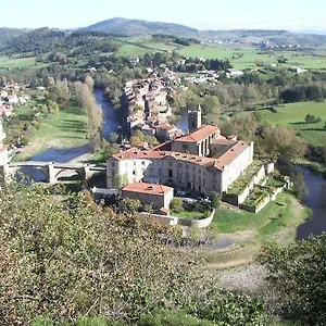 https://lestaou.hotels-rhonealpes.com